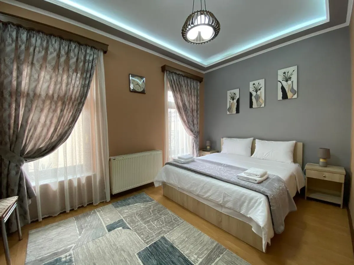 Vila A Hotel Korce 0*,  Albania