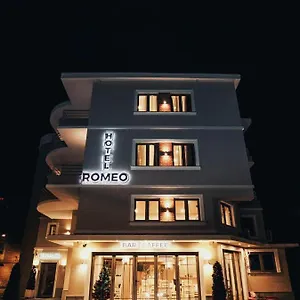  Hotel Romeo