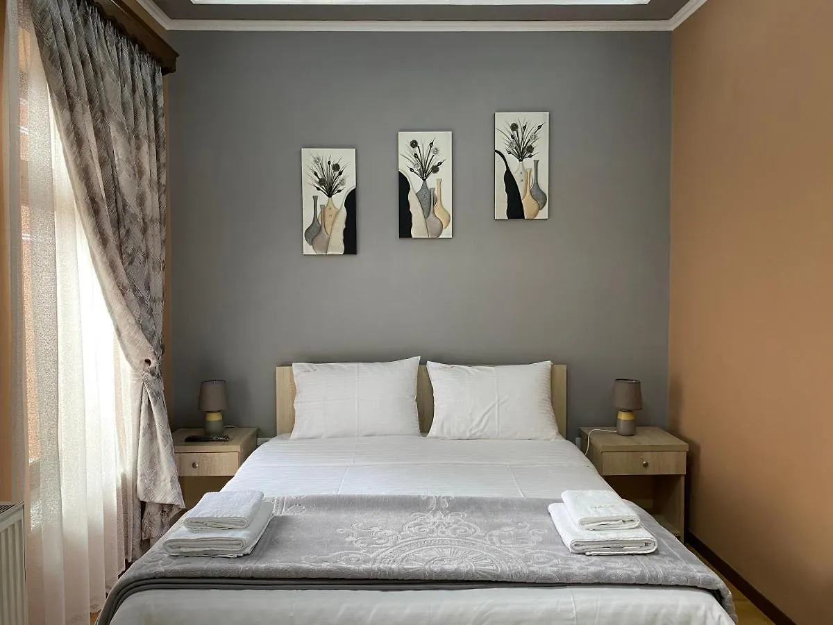 Vila A Hotel Korce 0*,